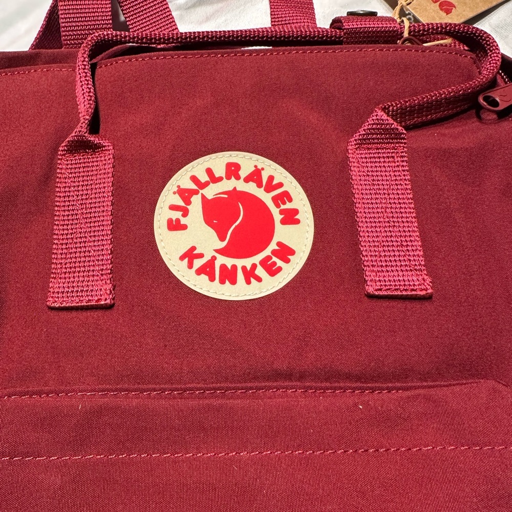 Kanken Fjallraven classic backpack color ox red 14” x 11” x 4.7” NWT - Picture 3 of 7